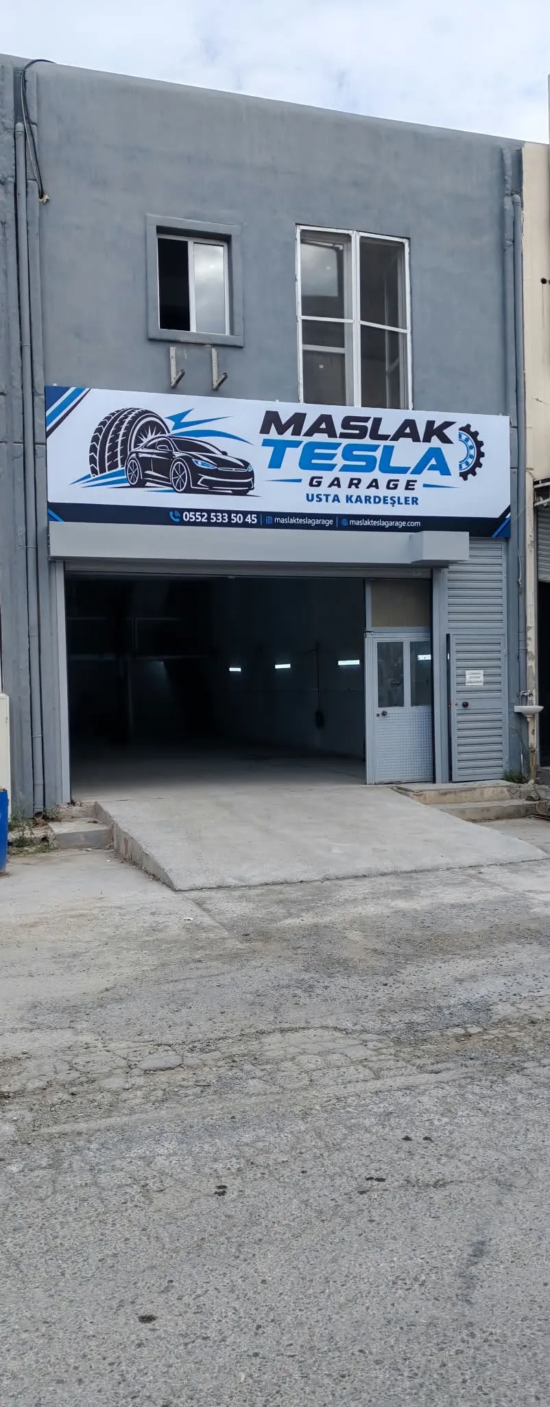 Maslak Tesla Garage – fotoğraf 1
